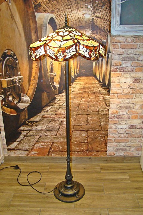 stojąca lampa witrażowa Tiffany wys. 163 cm stojąca lampa witrażowa Tiffany wys. 163 cm