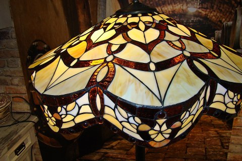stojąca lampa witrażowa Tiffany wys. 163 cm stojąca lampa witrażowa Tiffany wys. 163 cm