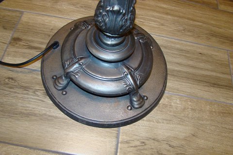 stojąca lampa witrażowa Tiffany wys. 163 cm stojąca lampa witrażowa Tiffany wys. 163 cm