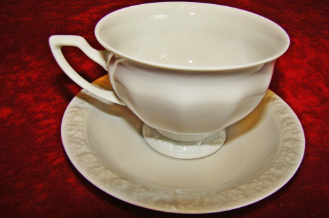 duża filiżanka z podst. Rosenthal Biała Maria duża filiżanka z podst. Rosenthal Biała Maria