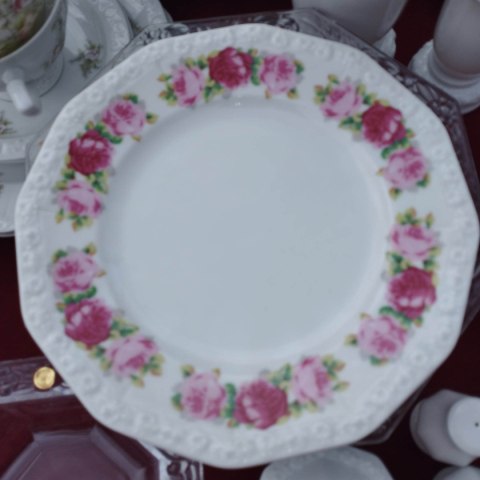 6 talerzy śniad. Rosenthal Maria Róże śred. 20 cm 6 talerzy śniad. Rosenthal Maria Róże śred. 20 cm