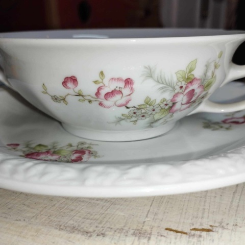 Rosenthal Maria Kwiat Migdała -bulionówka + spodek Rosenthal Maria Kwiat Migdała -bulionówka + spodek