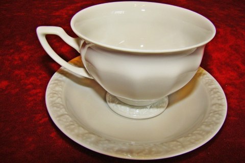 duża filiżanka z podst. Rosenthal Biała Maria duża filiżanka z podst. Rosenthal Biała Maria
