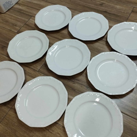9 talerzy płaskich Rosenthal Biała Maria 9 talerzy płaskich Rosenthal Biała Maria