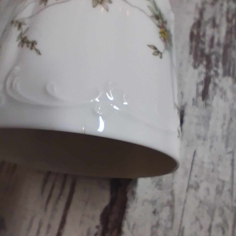 filiżanka Rosenthal Monbijou Grune Ranke- uszkodzona filiżanka Rosenthal Monbijou Grune Ranke- uszkodzona