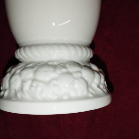 piękny wazon Rosenthal Biała Maria Róże 15 cm piękny wazon Rosenthal Biała Maria Róże 15 cm