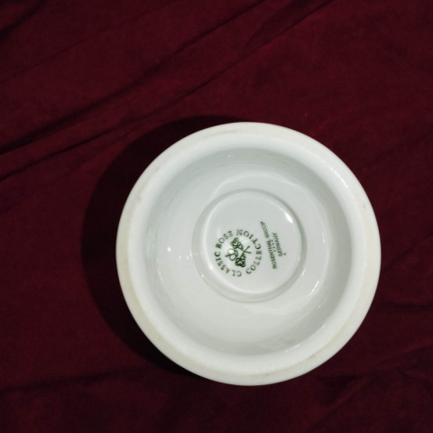 piękny wazon Rosenthal Biała Maria Róże 15 cm piękny wazon Rosenthal Biała Maria Róże 15 cm