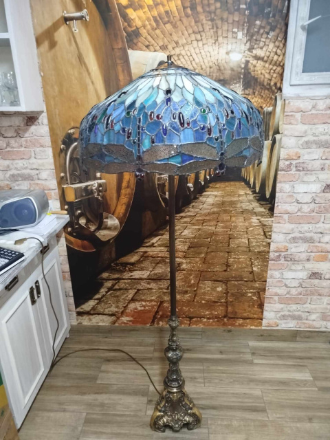 stojąca lampa witrażowa Tiffany, śred. 61 cm, wys. 160,ważki stojąca lampa witrażowa Tiffany, śred. 61 cm, wys. 160,ważki